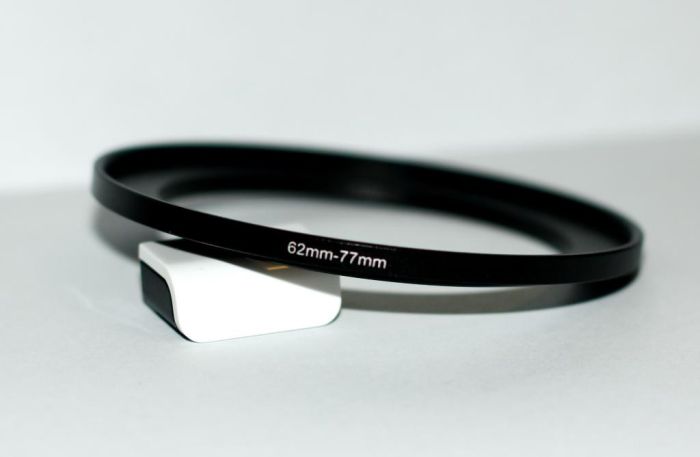 Підвищуюче кільце (STEP-UP) 62-77 мм