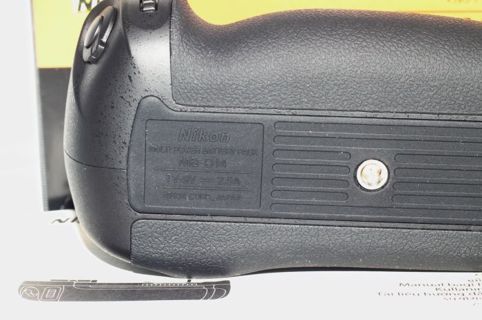 Батарейний блок (бустер) MB-D14 для NIKON D600, D610