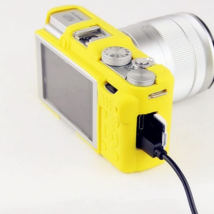 Захисний силіконовий чохол для фотоапаратів FujiFilm XA2, XA1, XM1, XM2 - жовтий