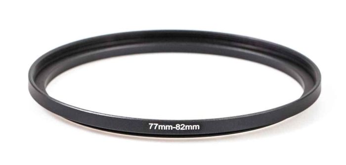 Підвищуюче кільце (STEP-UP) 77-82 мм
