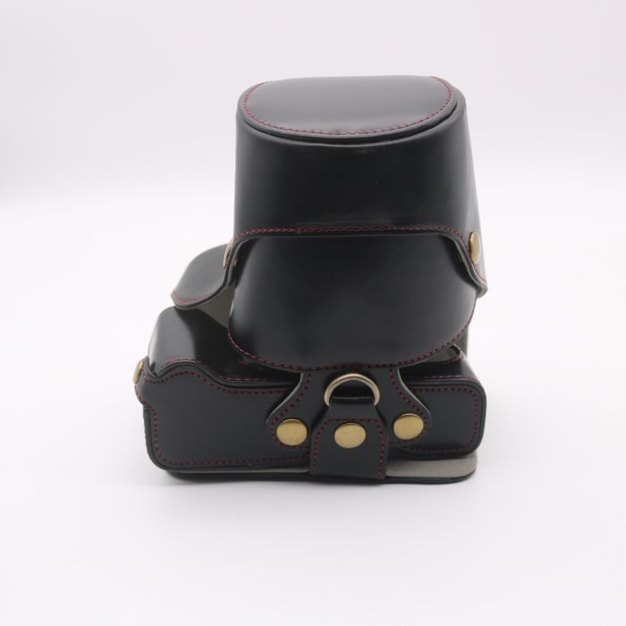 Захисний футляр – чохол для камери Fujifilm X-T4 – чорний – реалізований доступ до акумулятора