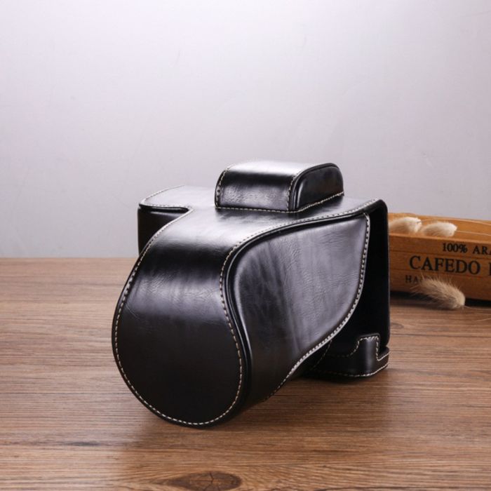 Захисний футляр – чохол для камери Fujifilm X-T4 – чорний – реалізований доступ до акумулятора