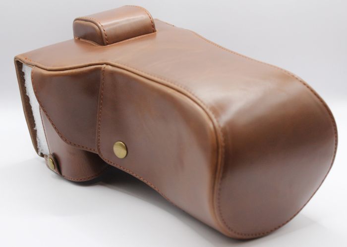 Захисний футляр - чохол для фотоапаратів SONY A7 IV з доступом до батарейного відсіку - коричневий