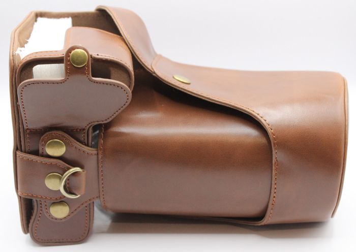 Захисний футляр - чохол для фотоапаратів SONY A7 IV з доступом до батарейного відсіку - коричневий