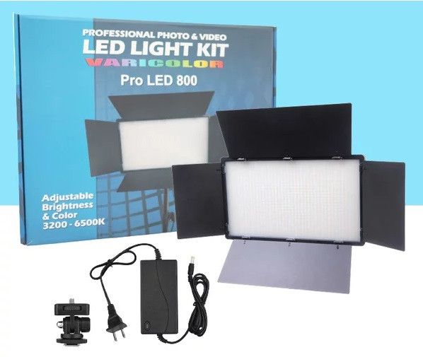LED — освітлювач, відеосвітло VARICOLOR PRO LED U800+ (3200-6500 K) з регулюванням і мережевим адаптером