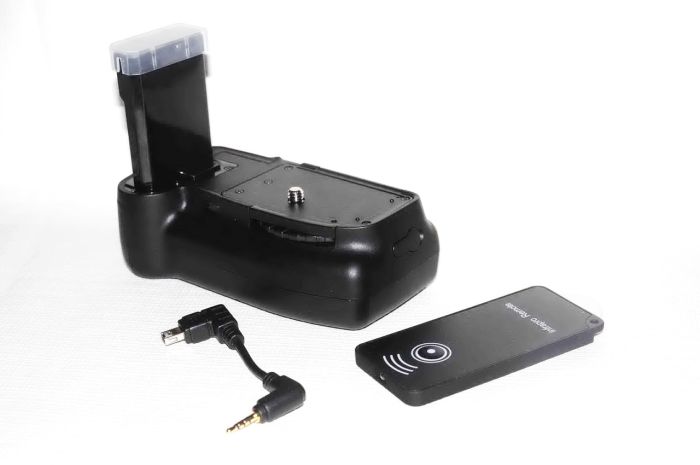 Батарейний блок (бустер) - аналог для NIKON D3100, D3200 з ІЧ портом та пультом ДУ