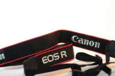 Плечевой шейный ремень для фотоаппарата CANON EOS R