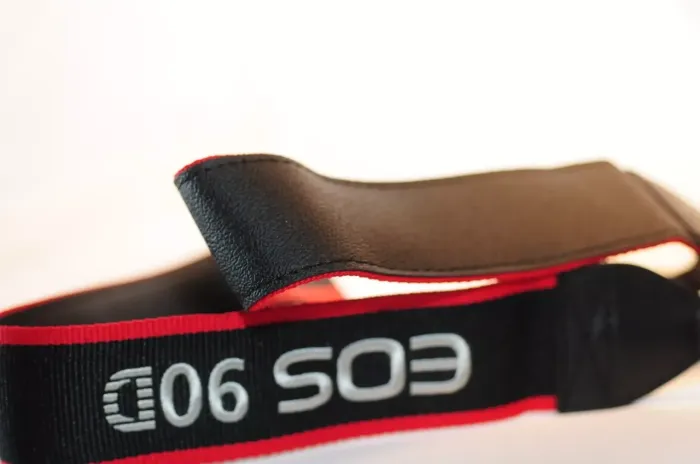 Плечовий шийний ремінь для фотоапарата CANON 90D