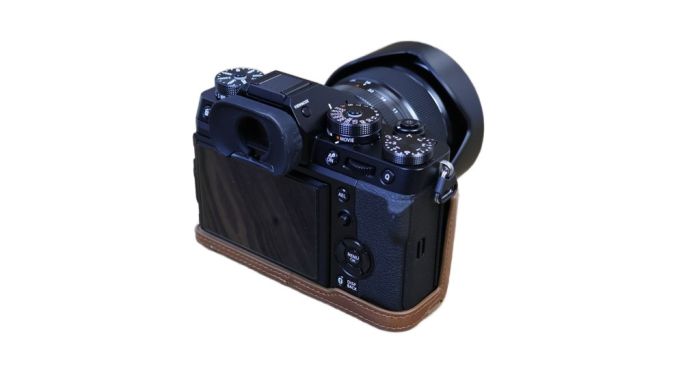 Захисний футляр — чохол для фотоапарата FujiFilm X-T5 з доступом до батарейного відсіку — кави