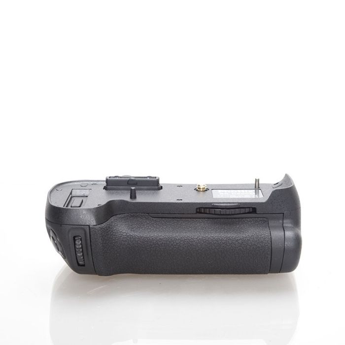 Батарейний блок (бустер) MB-D12 (аналог) для NIKON D800, D800E, D810, D810A