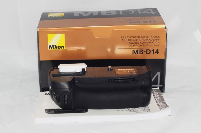 Батарейний блок (бустер) MB-D14 для NIKON D600, D610