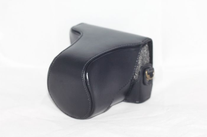 Футляр захисний - чохол для фотоапаратів CANON EOS M10, M100 - чорний